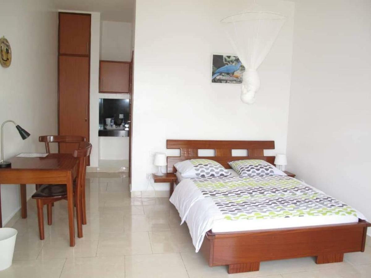 Hotel Maisons-Sifa Butare Экстерьер фото