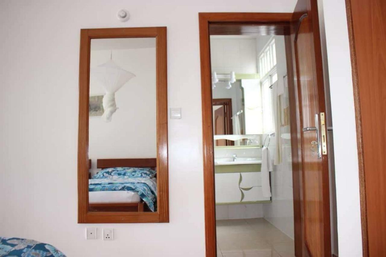 Hotel Maisons-Sifa Butare Экстерьер фото