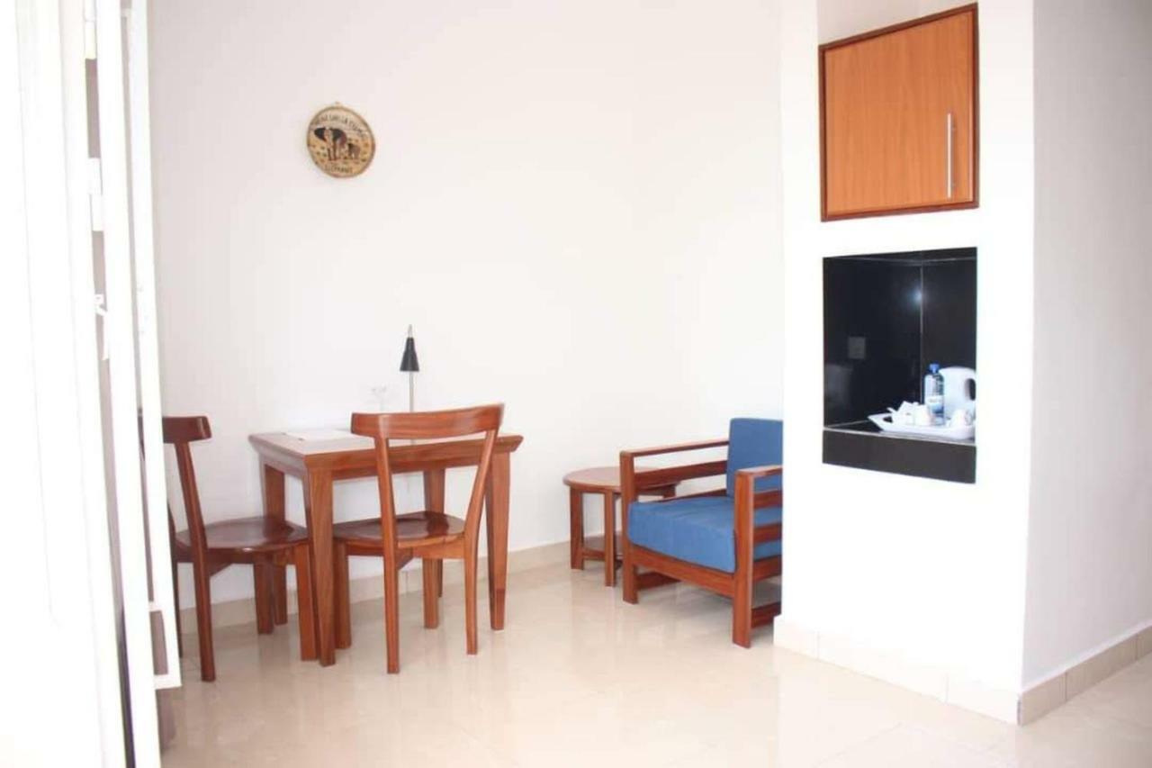 Hotel Maisons-Sifa Butare Экстерьер фото